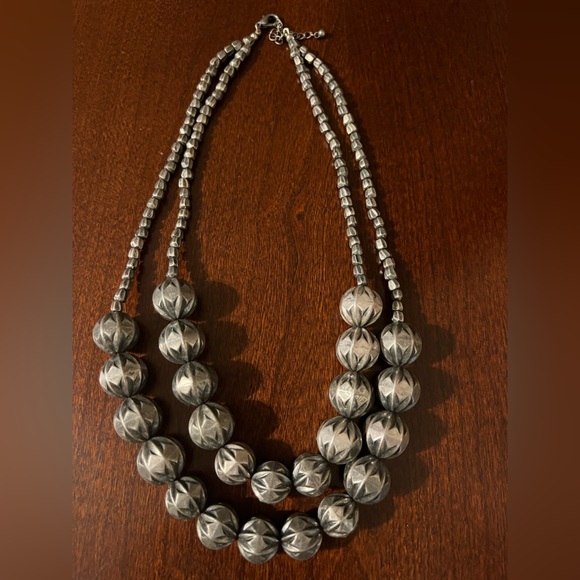 Silver beaded necklace and earring set - Picture 2 of 3